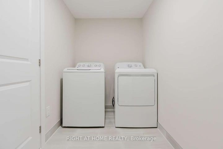 Photo 24 at 517 Elation Heights, Nepean (Heritage Park), Ottawa