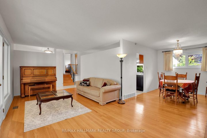 Photo 8 at 37 Lyall Street, Nepean (City View/Skyline/Fisher Heights/Parkwood Hills), Ottawa