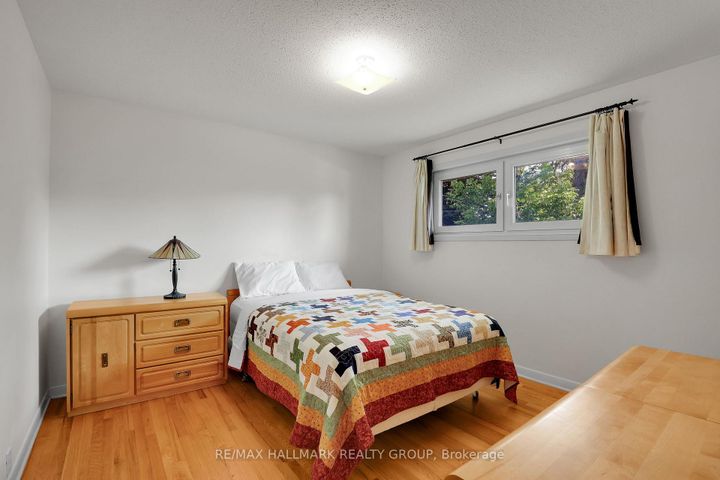 Photo 19 at 37 Lyall Street, Nepean (City View/Skyline/Fisher Heights/Parkwood Hills), Ottawa