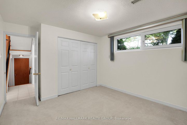 Photo 23 at 37 Lyall Street, Nepean (City View/Skyline/Fisher Heights/Parkwood Hills), Ottawa