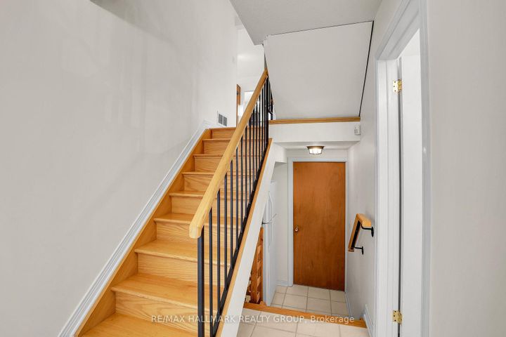 Photo 24 at 37 Lyall Street, Nepean (City View/Skyline/Fisher Heights/Parkwood Hills), Ottawa