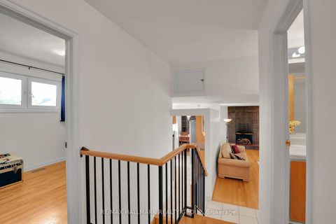 Photo 15 at 37 Lyall Street, Nepean (City View/Skyline/Fisher Heights/Parkwood Hills), Ottawa