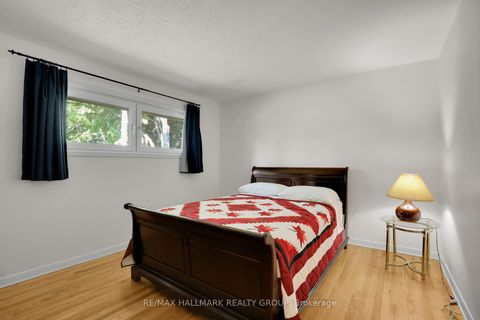 Photo 16 at 37 Lyall Street, Nepean (City View/Skyline/Fisher Heights/Parkwood Hills), Ottawa