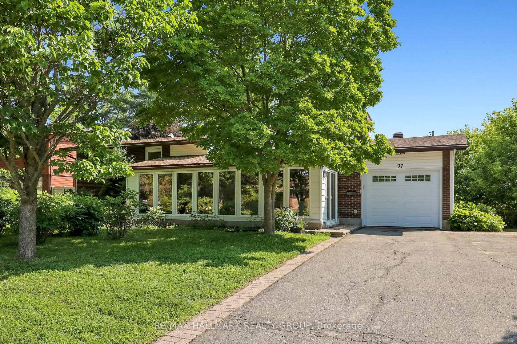 37 Lyall Street, Nepean (City View/Skyline/Fisher Heights/Parkwood Hills), Ottawa 