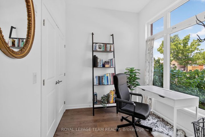 Photo 2 at 2706 Draper Avenue, Nepean (Redwood Park), Ottawa