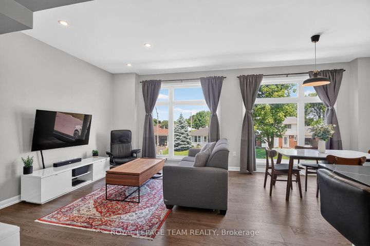Photo 8 at 2706 Draper Avenue, Nepean (Redwood Park), Ottawa