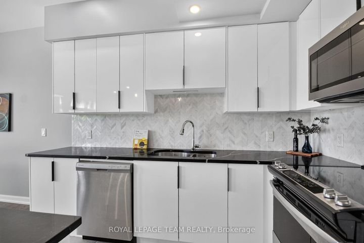 Photo 15 at 2706 Draper Avenue, Nepean (Redwood Park), Ottawa