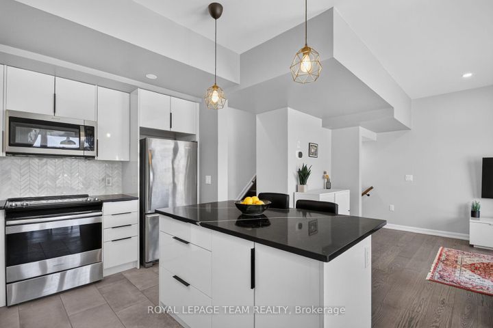 Photo 16 at 2706 Draper Avenue, Nepean (Redwood Park), Ottawa
