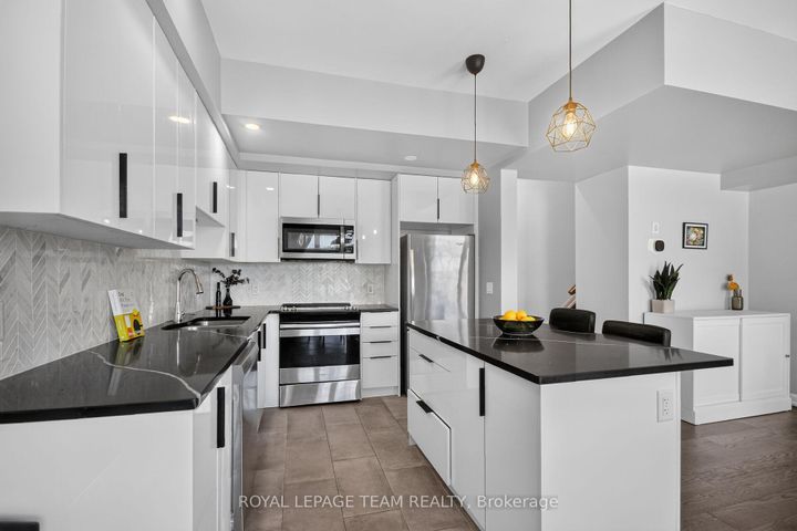 Photo 17 at 2706 Draper Avenue, Nepean (Redwood Park), Ottawa