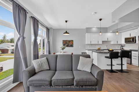 Photo 12 at 2706 Draper Avenue, Nepean (Redwood Park), Ottawa
