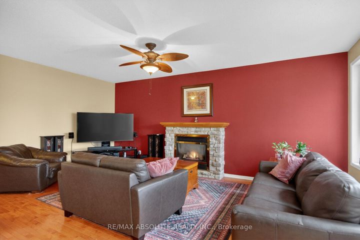 Photo 19 at 7 Branchwood Street, Nepean (Barrhaven East), Ottawa