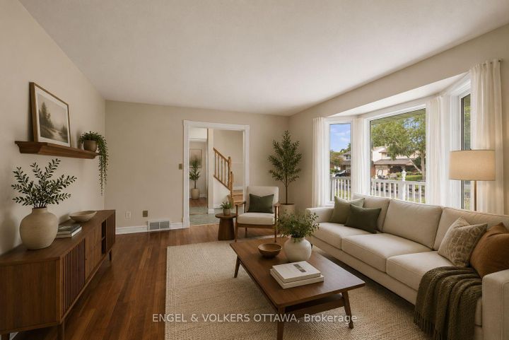Photo 20 at 25 Antler Avenue, Nepean (On the Green), Ottawa