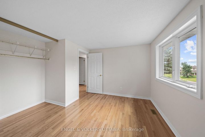 Photo 31 at 25 Antler Avenue, Nepean (On the Green), Ottawa