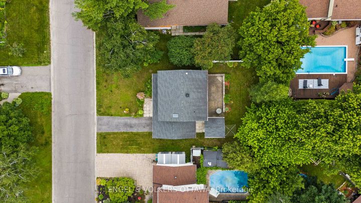Photo 43 at 25 Antler Avenue, Nepean (On the Green), Ottawa