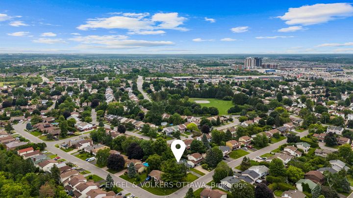 Photo 46 at 25 Antler Avenue, Nepean (On the Green), Ottawa