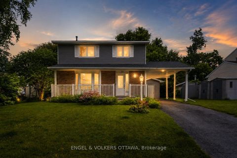 Photo 1 at 25 Antler Avenue, Nepean (On the Green), Ottawa