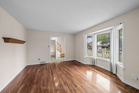 Photo 19 at 25 Antler Avenue, Nepean (On the Green), Ottawa