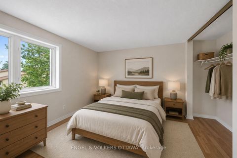 Photo 30 at 25 Antler Avenue, Nepean (On the Green), Ottawa