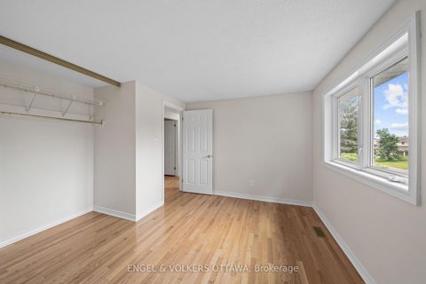 Photo 31 at 25 Antler Avenue, Nepean (On the Green), Ottawa