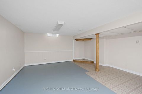 Photo 39 at 25 Antler Avenue, Nepean (On the Green), Ottawa