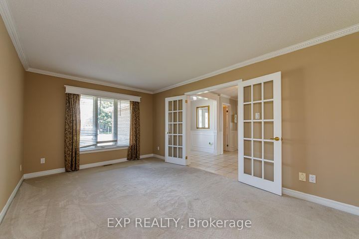 Photo 2 at 40 Newborough Crescent, Nepean (Barrhaven East), Ottawa