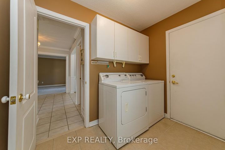 Photo 15 at 40 Newborough Crescent, Nepean (Barrhaven East), Ottawa
