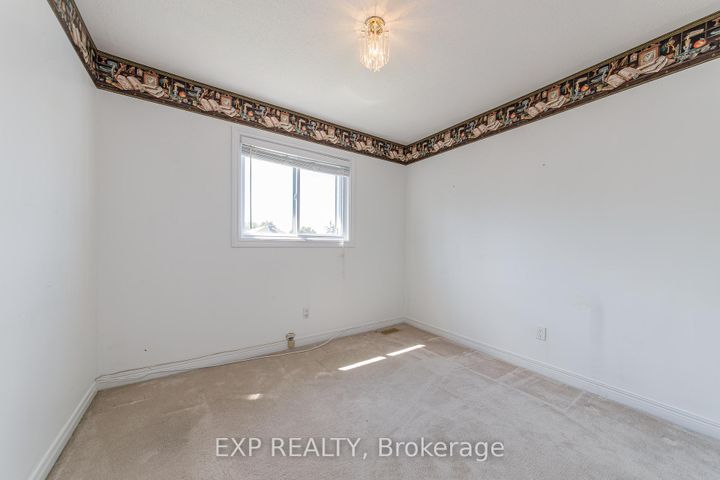 Photo 20 at 40 Newborough Crescent, Nepean (Barrhaven East), Ottawa