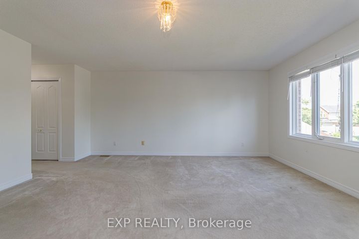 Photo 30 at 40 Newborough Crescent, Nepean (Barrhaven East), Ottawa