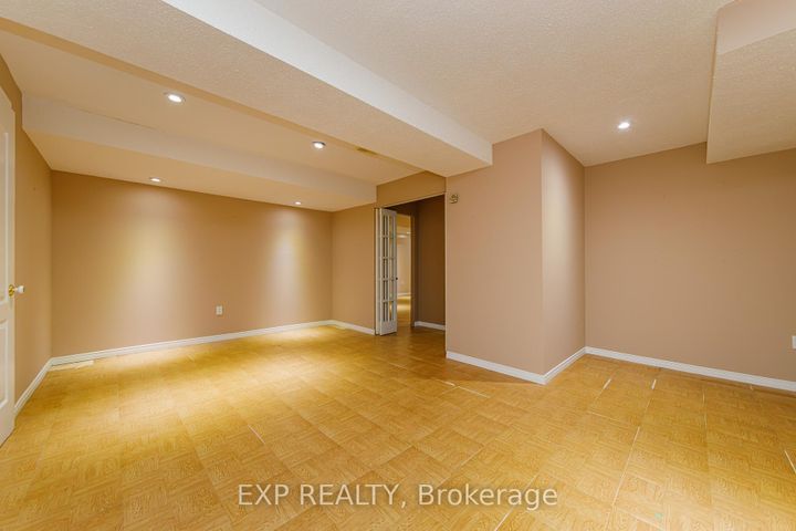 Photo 38 at 40 Newborough Crescent, Nepean (Barrhaven East), Ottawa