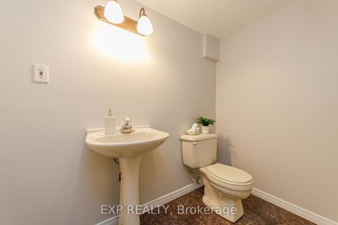 Photo 40 at 40 Newborough Crescent, Nepean (Barrhaven East), Ottawa