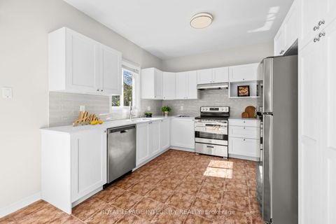 Photo 11 at 4 Tamarack Place N, Nepean (Longfields), Ottawa
