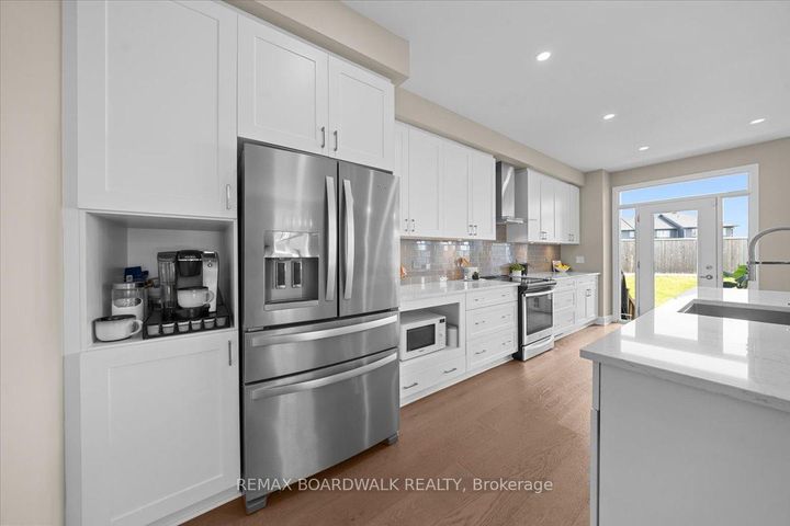 Photo 18 at 620 Barry Helman Drive, Nepean (Cedargrove/Fraserdale), Ottawa