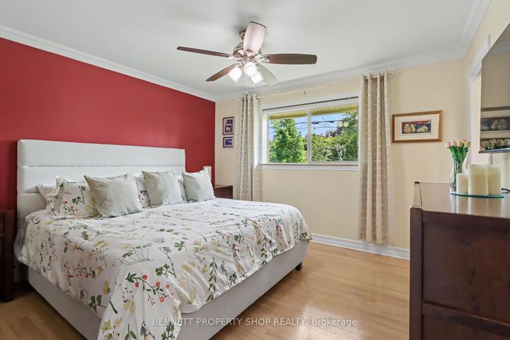 Photo 11 at 28 Majestic Drive, Nepean (Manordale), Ottawa
