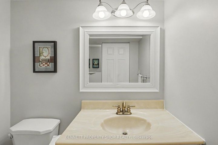 Photo 16 at 28 Majestic Drive, Nepean (Manordale), Ottawa