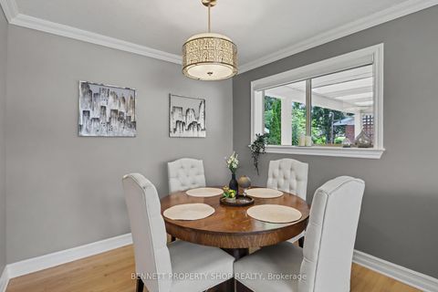 Photo 5 at 28 Majestic Drive, Nepean (Manordale), Ottawa