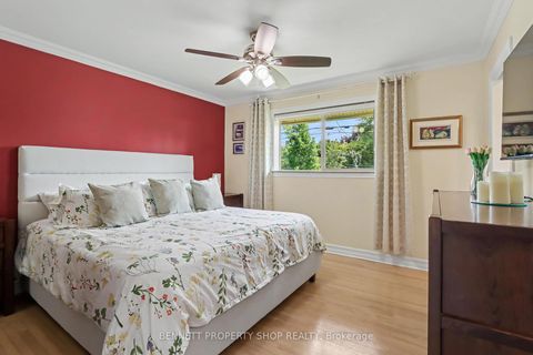 Photo 11 at 28 Majestic Drive, Nepean (Manordale), Ottawa