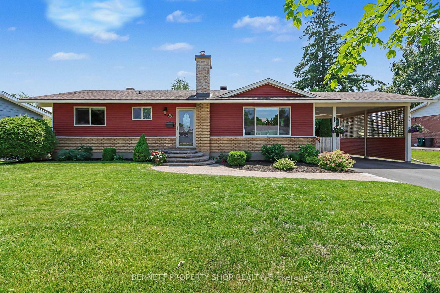 28 Majestic Drive, Nepean (Manordale), Ottawa 
