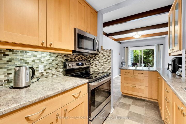 Photo 14 at 1299 Meadowlands Drive E, Nepean (City View/Skyline/Fisher Heights/Parkwood Hills), Ottawa