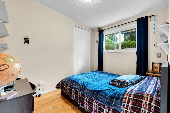 Photo 21 at 1299 Meadowlands Drive E, Nepean (City View/Skyline/Fisher Heights/Parkwood Hills), Ottawa