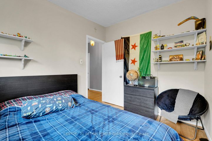 Photo 22 at 1299 Meadowlands Drive E, Nepean (City View/Skyline/Fisher Heights/Parkwood Hills), Ottawa