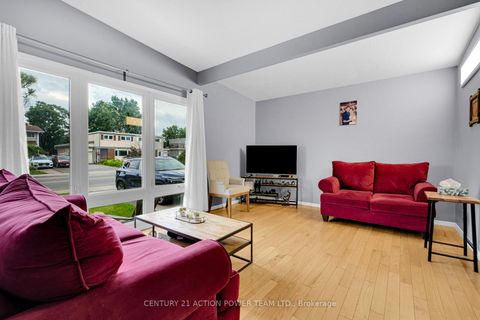 Photo 4 at 1299 Meadowlands Drive E, Nepean (City View/Skyline/Fisher Heights/Parkwood Hills), Ottawa