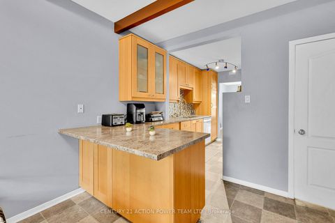 Photo 15 at 1299 Meadowlands Drive E, Nepean (City View/Skyline/Fisher Heights/Parkwood Hills), Ottawa