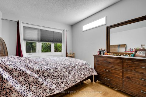 Photo 26 at 1299 Meadowlands Drive E, Nepean (City View/Skyline/Fisher Heights/Parkwood Hills), Ottawa