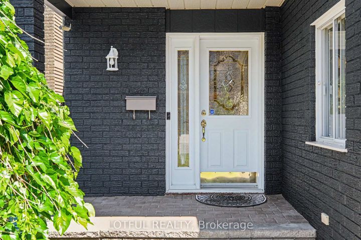 Photo 3 at 52 Fair Oaks Crescent, Nepean (Craig Henry/Woodvale), Ottawa