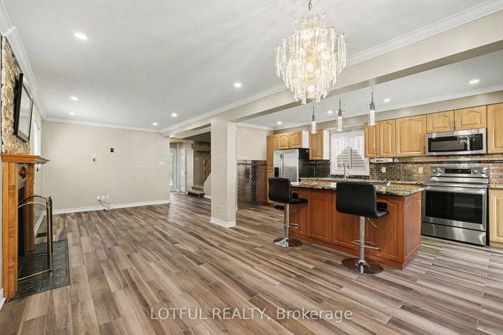 Photo 5 at 52 Fair Oaks Crescent, Nepean (Craig Henry/Woodvale), Ottawa