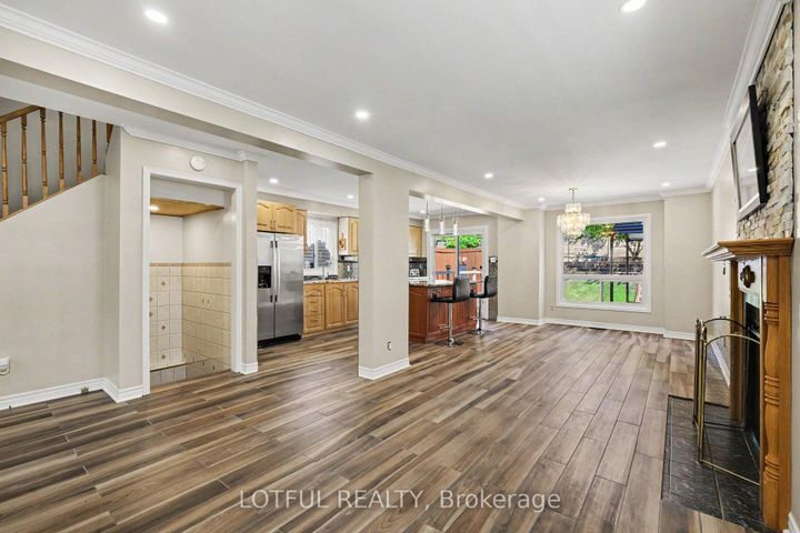 Photo 6 at 52 Fair Oaks Crescent, Nepean (Craig Henry/Woodvale), Ottawa