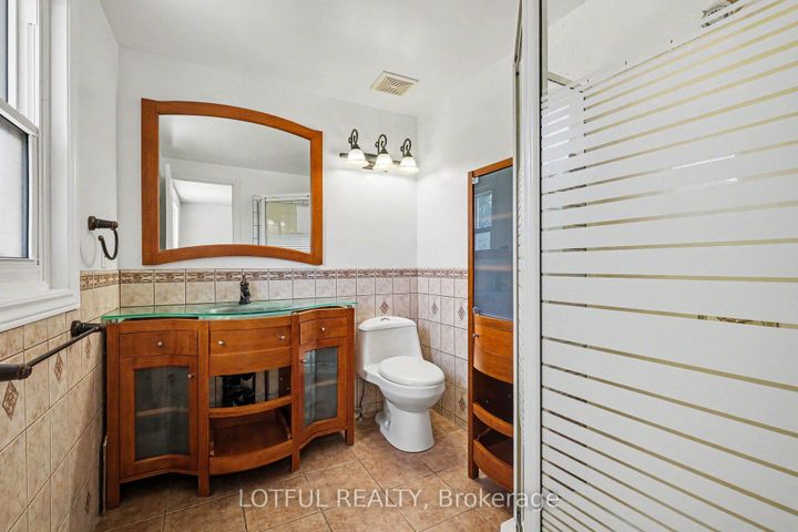 Photo 15 at 52 Fair Oaks Crescent, Nepean (Craig Henry/Woodvale), Ottawa