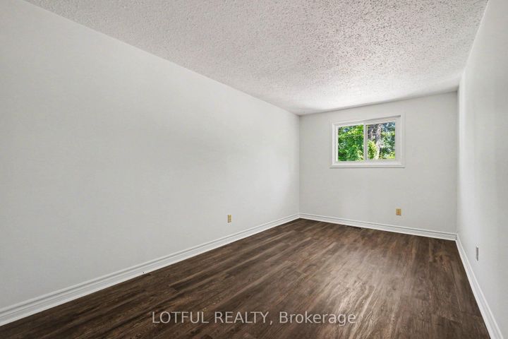 Photo 17 at 52 Fair Oaks Crescent, Nepean (Craig Henry/Woodvale), Ottawa