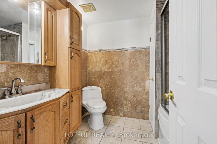 Photo 19 at 52 Fair Oaks Crescent, Nepean (Craig Henry/Woodvale), Ottawa