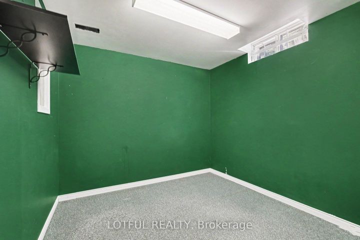 Photo 21 at 52 Fair Oaks Crescent, Nepean (Craig Henry/Woodvale), Ottawa